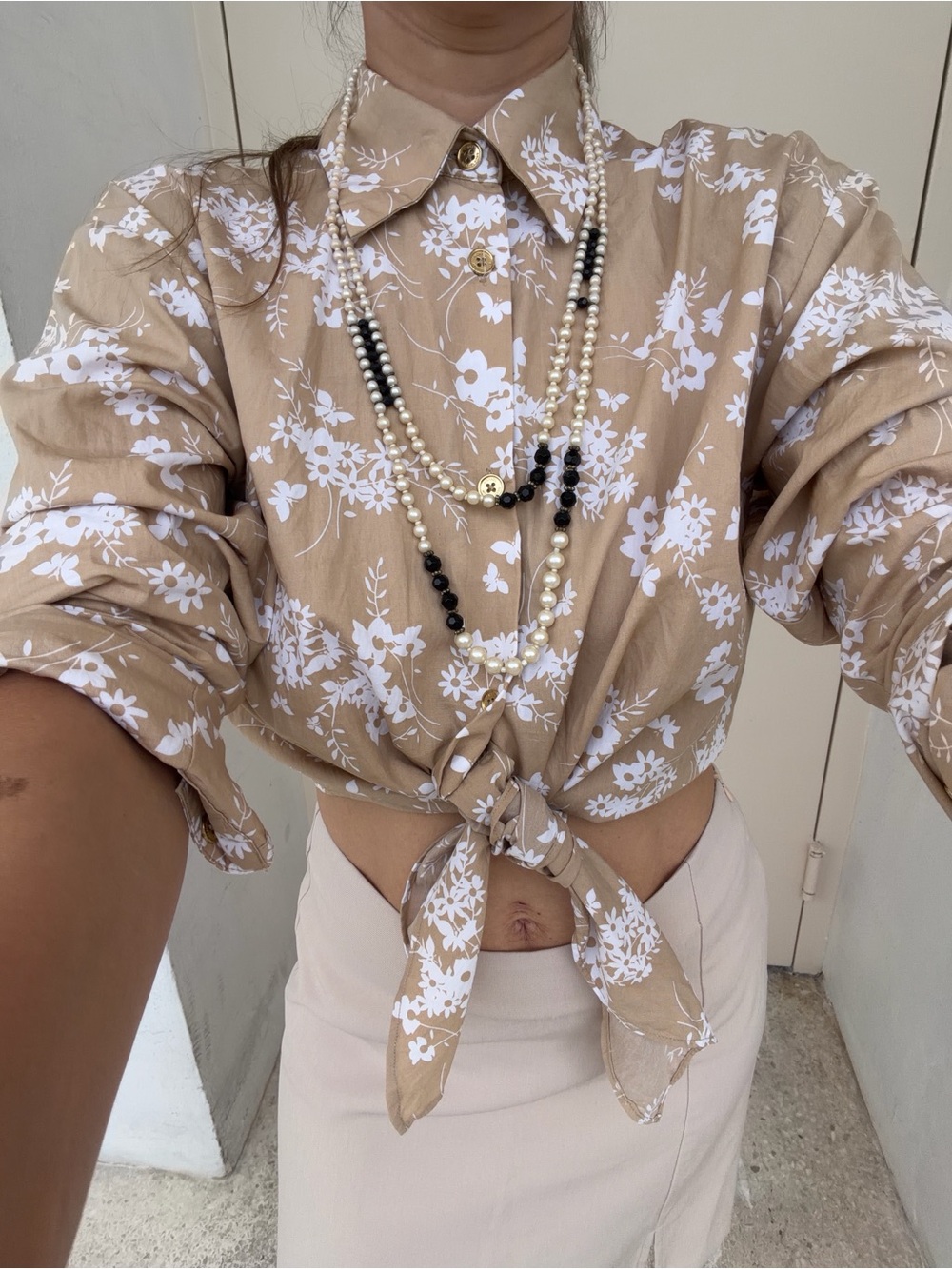 Michael Kors Tie Front Floral Button-Up Shirt Beige White Long Sleeve XS/S